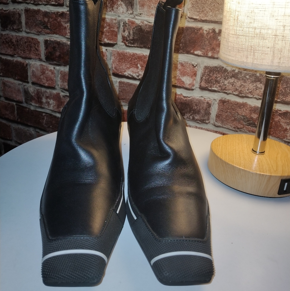 NWOT Dior Black Leather Booties